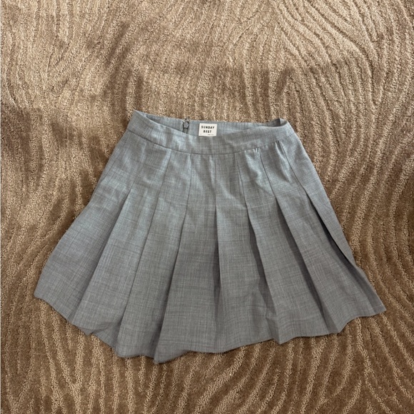 Aritzia Dresses & Skirts - ARITZIA SUNDAY BEST skirt S